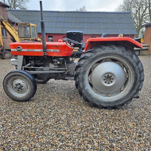 Massey Ferguson 135 - Image 2